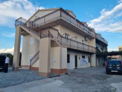 Apartament Đoni